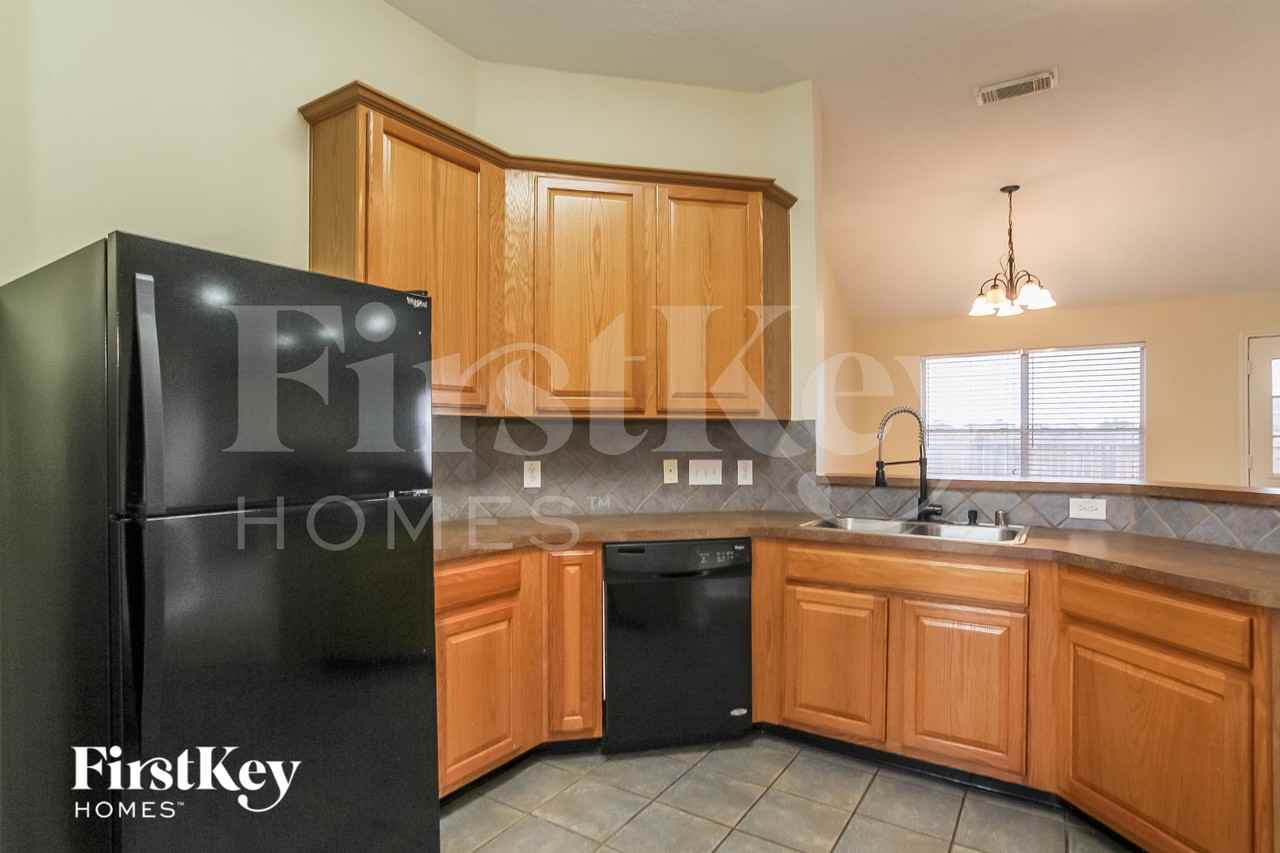 3507 Banks Run Ln - Photo 7 of 16