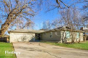 featured image of 3500 Creston Ave