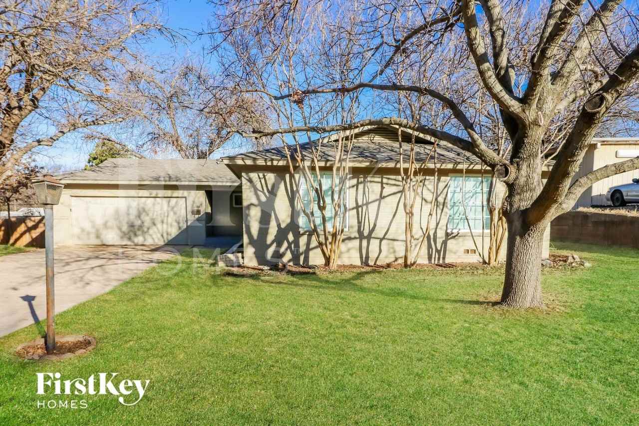 3500 Creston Ave - Photo 2 of 15