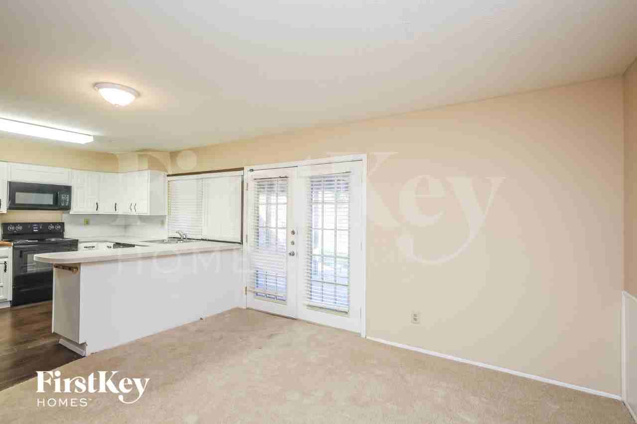 3409 Ardis Dr - Photo 4 of 16