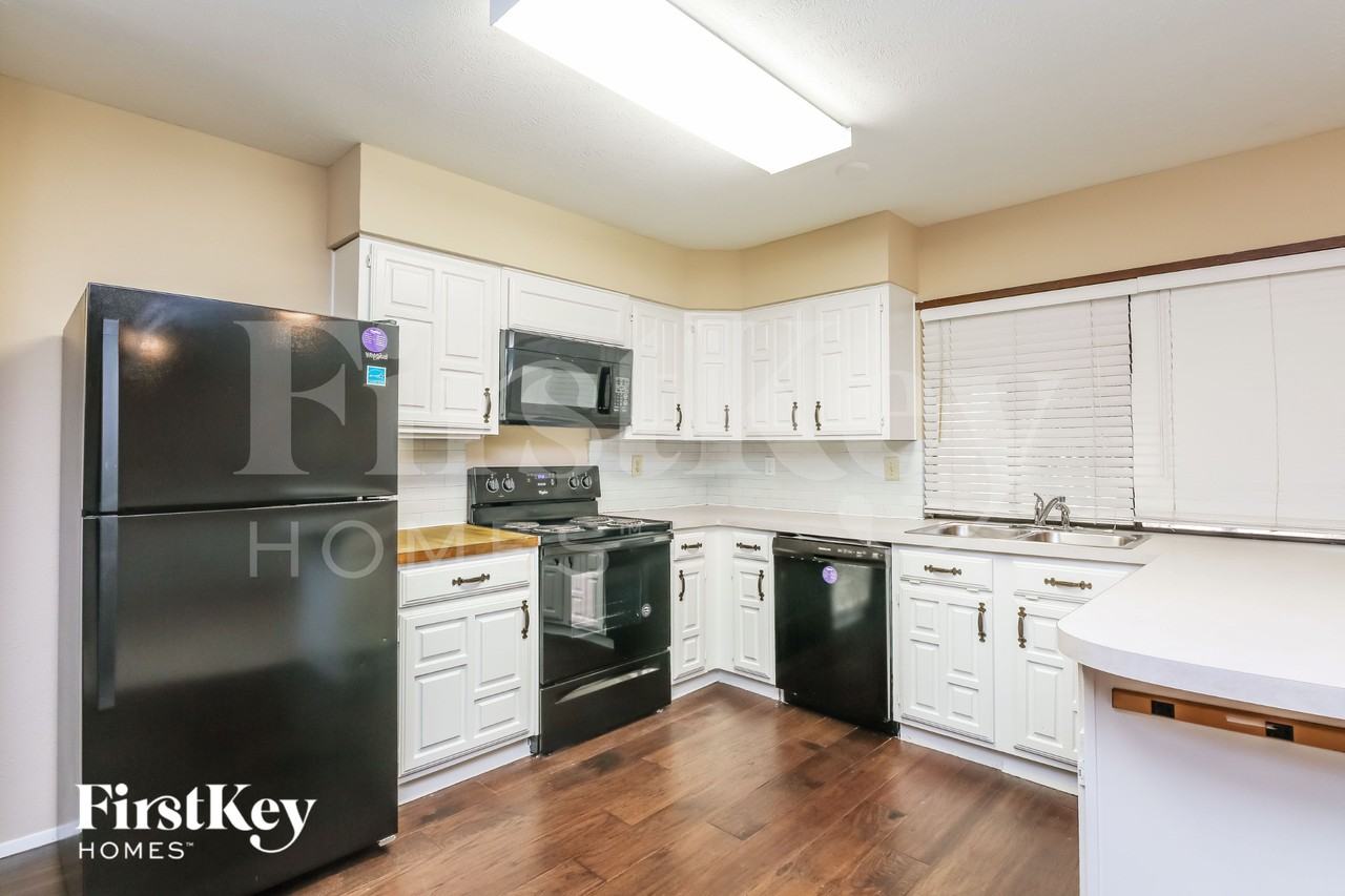 3409 Ardis Dr - Photo 5 of 16