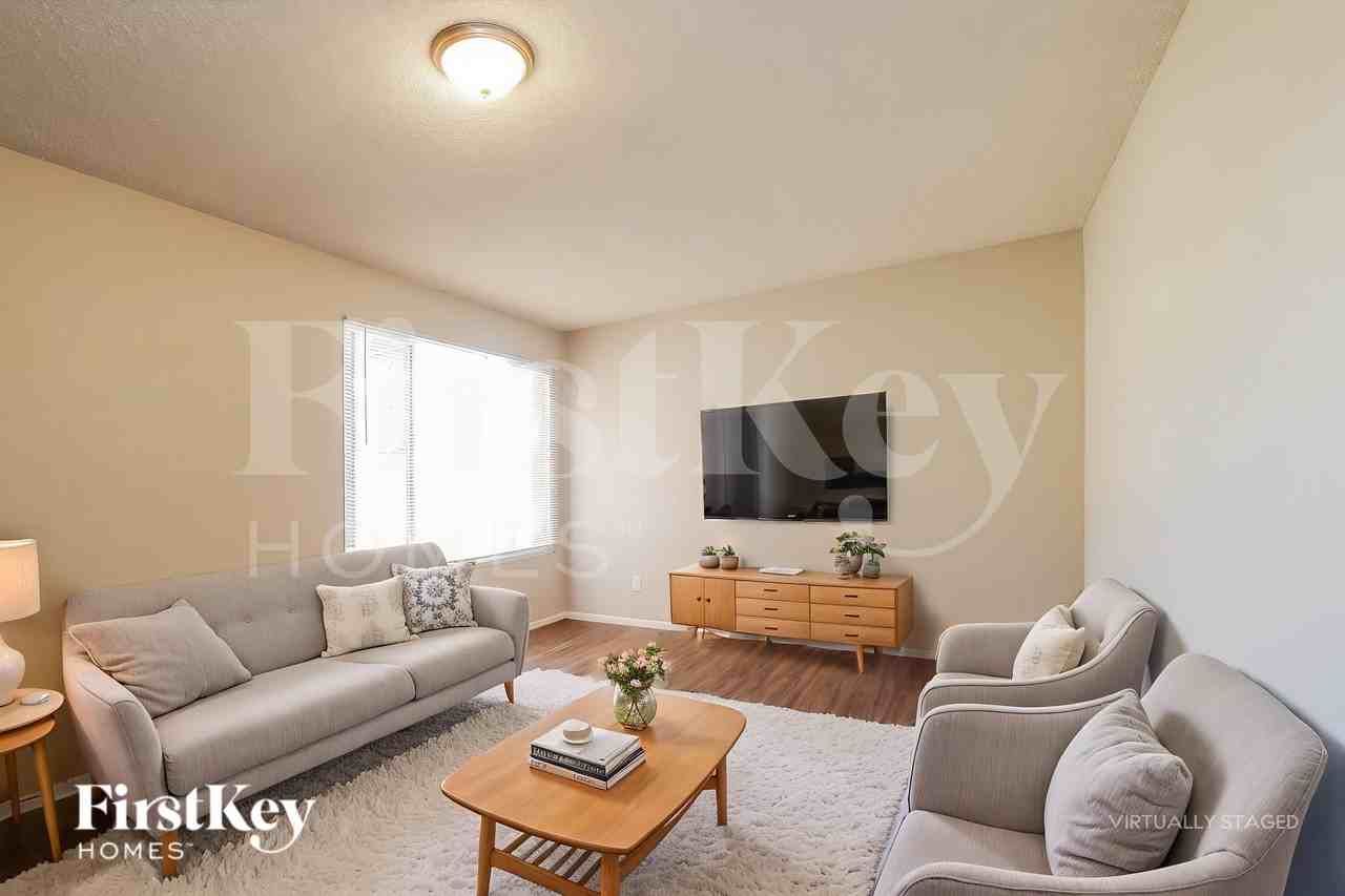 3341 W Desert Cove Ave - Photo 5 of 19