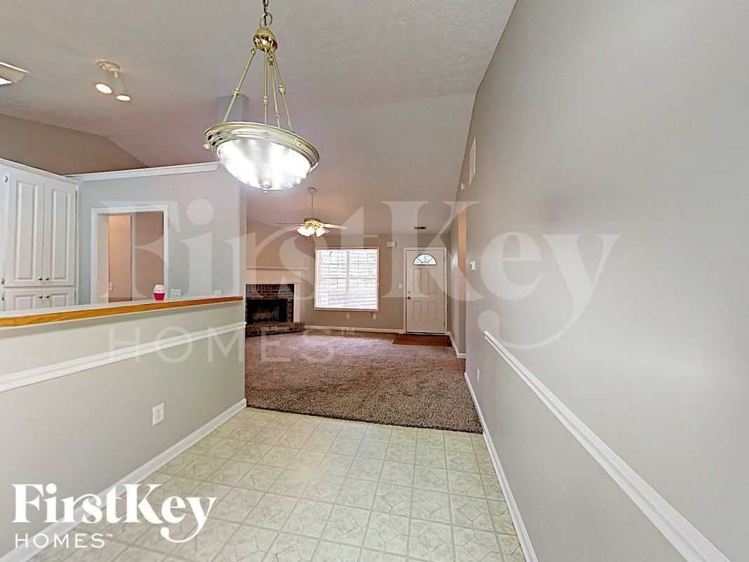 328 Kellys Walk - Photo 5 of 15