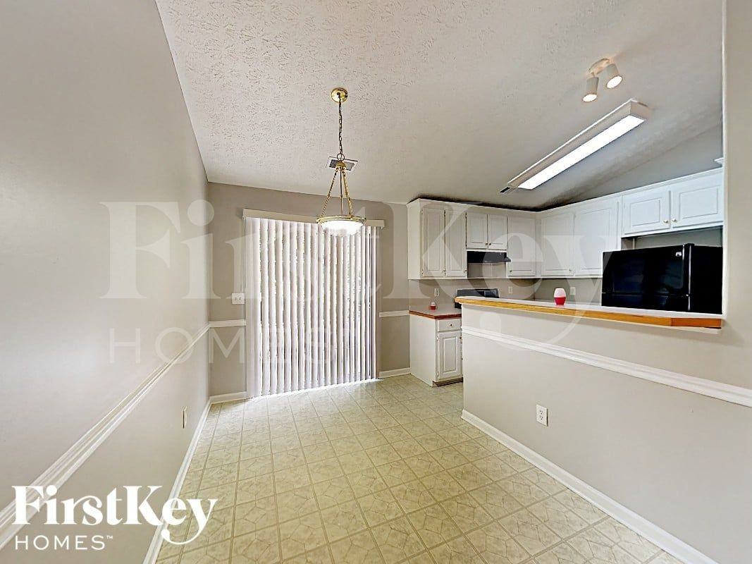 328 Kellys Walk - Photo 6 of 15