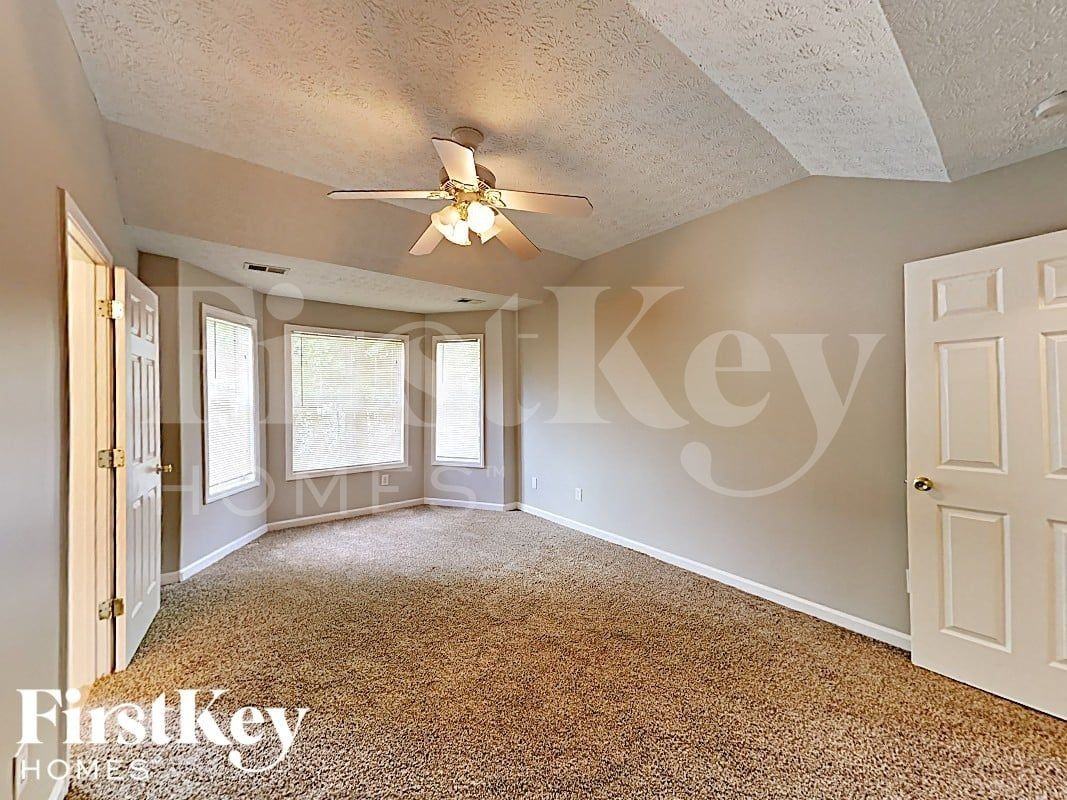 328 Kellys Walk - Photo 7 of 15