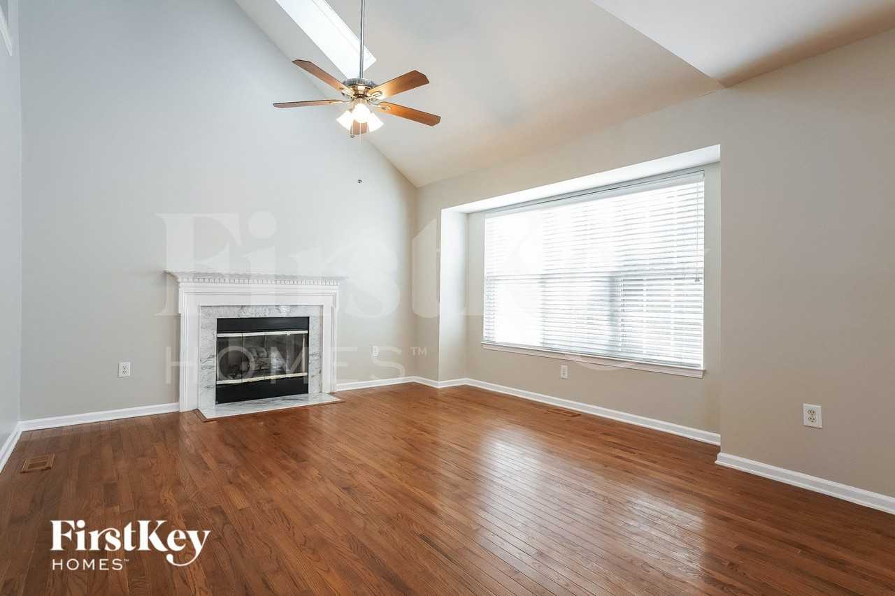 3211 Bardwell Rd - Photo 6 of 15