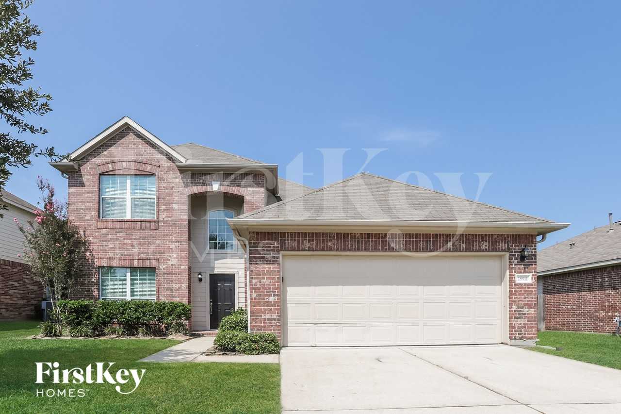 28911 Hidden Lake Ct