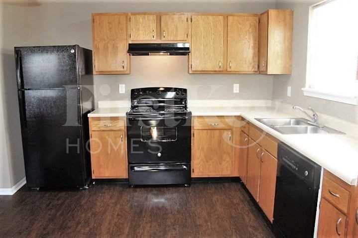 2640 Branigin Creek Blvd - Photo 4 of 15