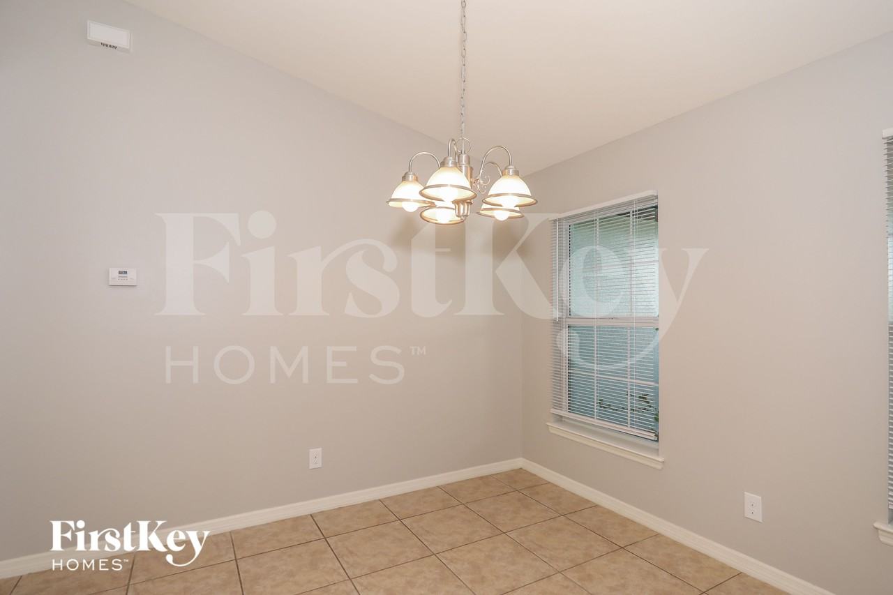 2616 Nw 1st Pl - Photo 3 of 16