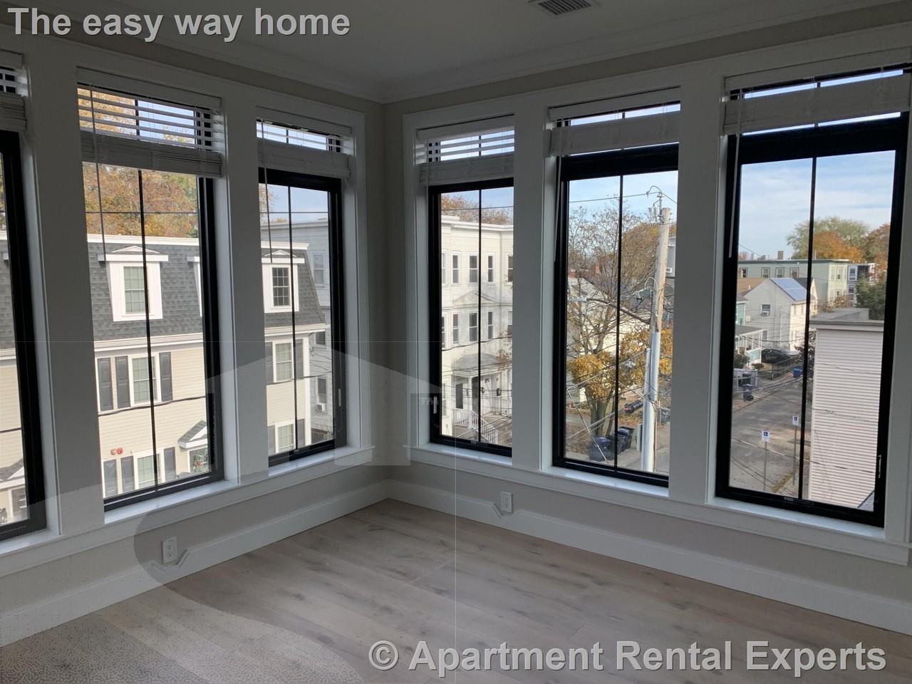 157 Everett St #302 - Photo 4 of 12