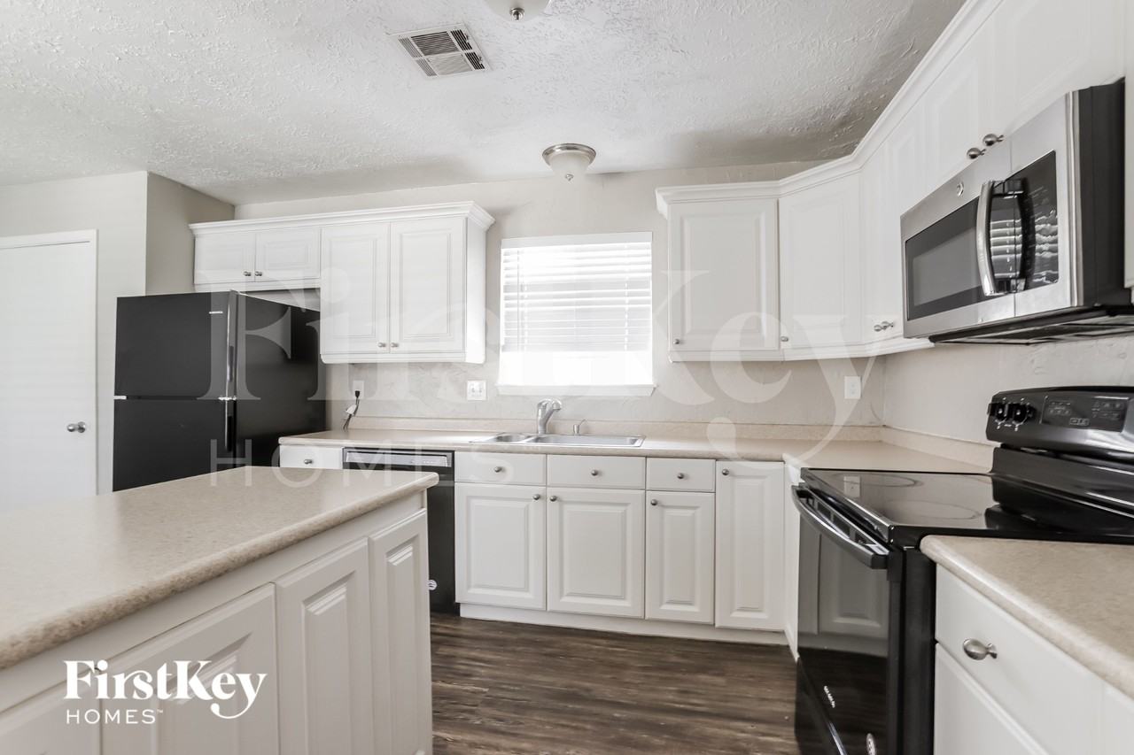22403 Ivygate Dr - Photo 5 of 16