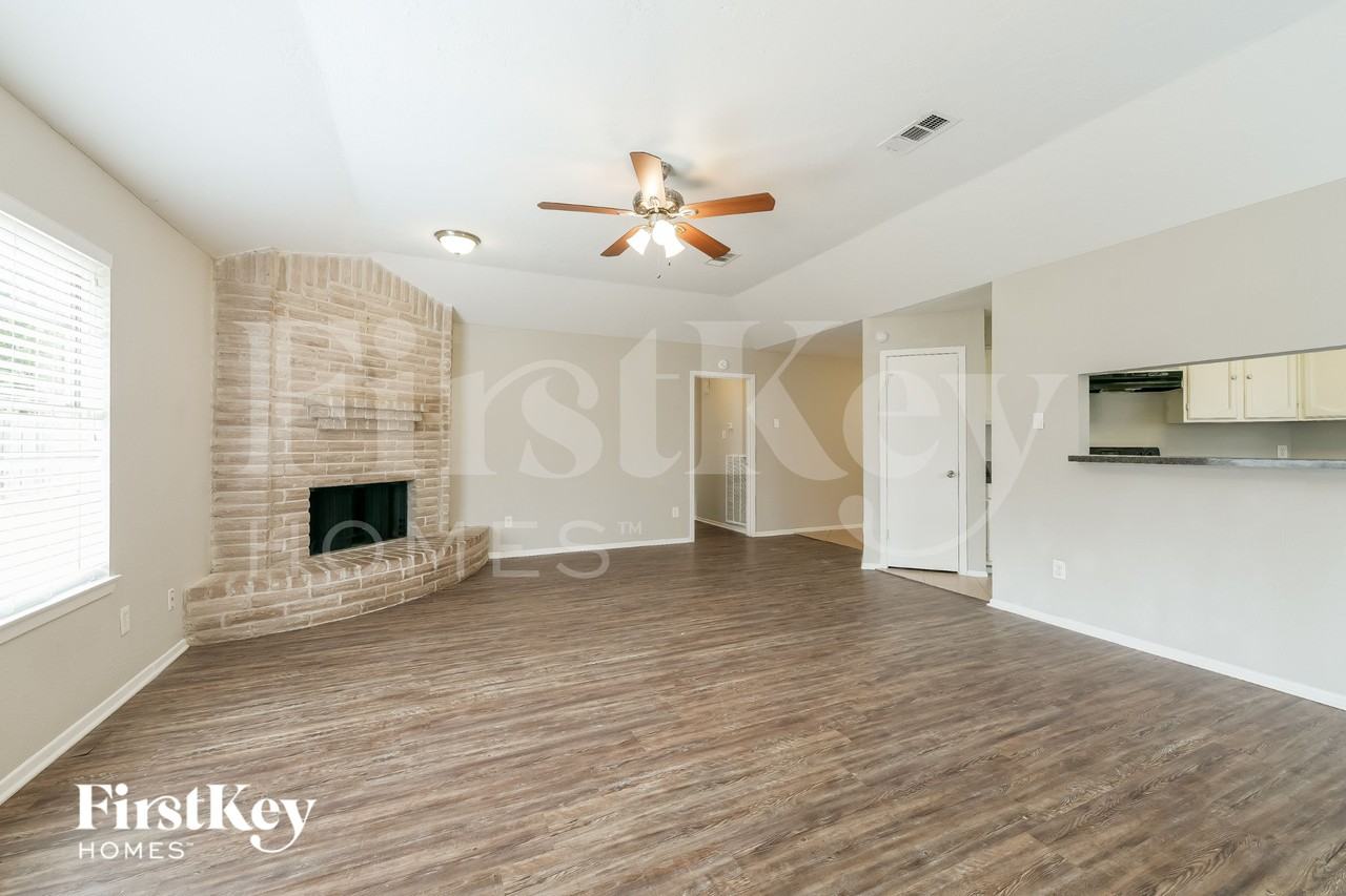 22219 Oakhill Gate Dr - Photo 4 of 16