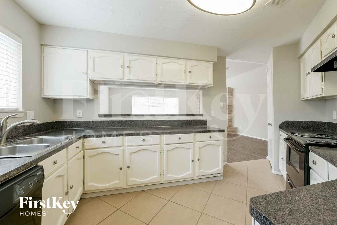 22219 Oakhill Gate Dr - Photo 7 of 16