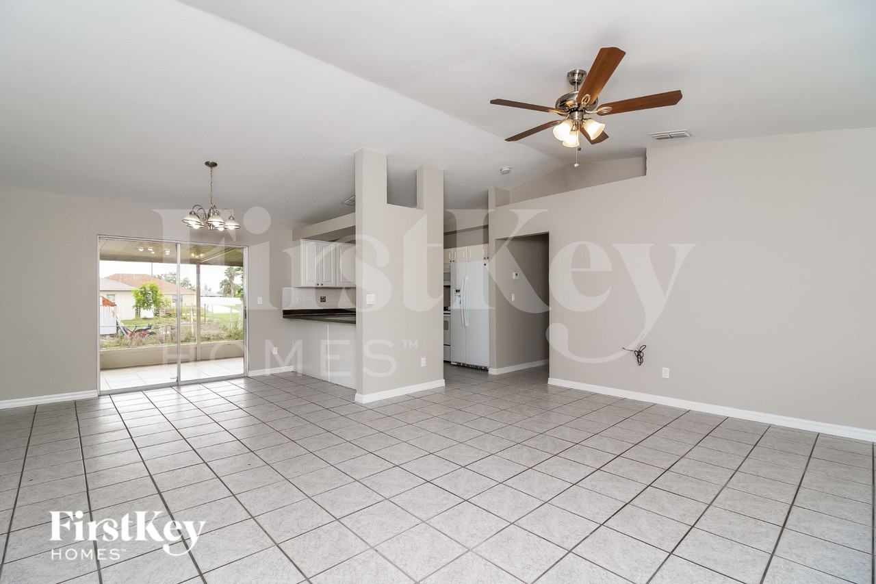 222 Nw 28th Ct - Photo 3 of 16