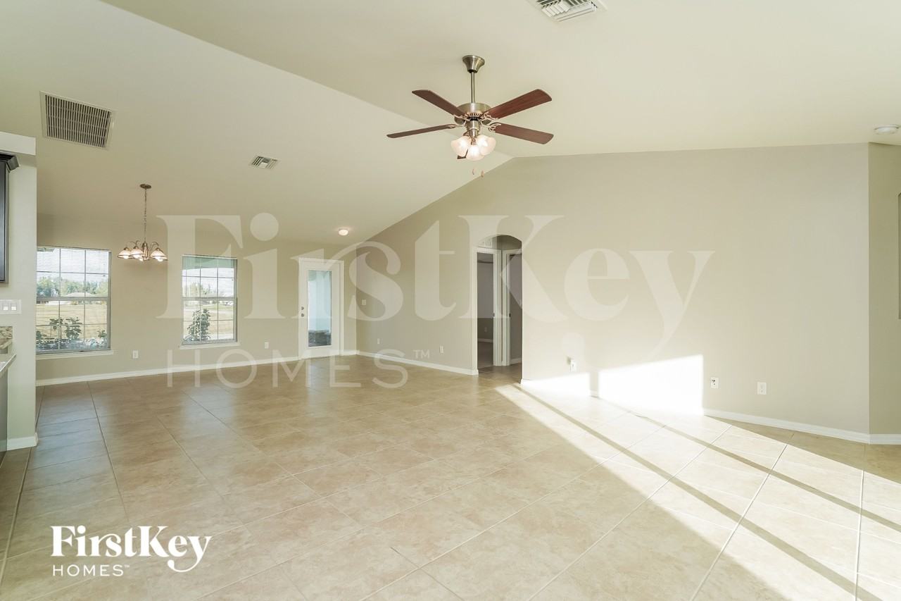 2127 Nw 41st Pl - Photo 2 of 16