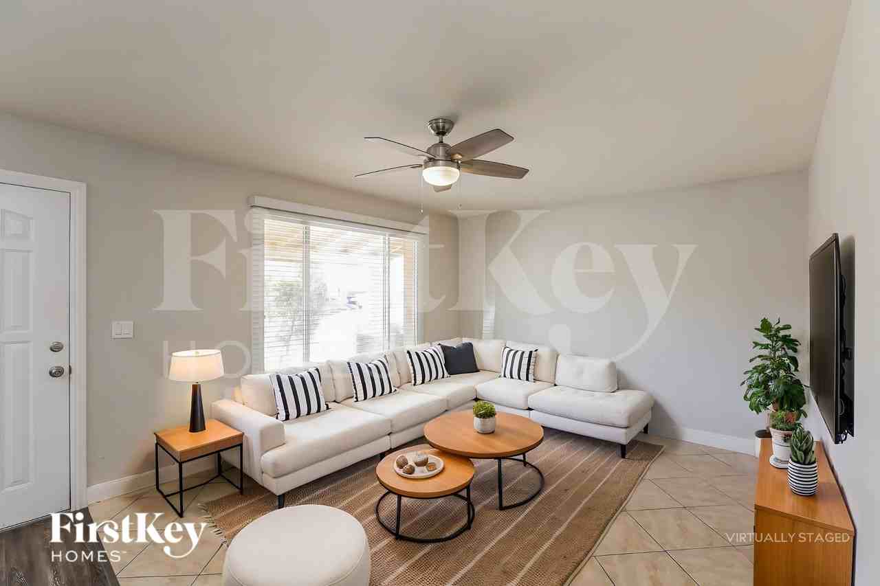 2122 W Shaw Butte Dr - Photo 5 of 20