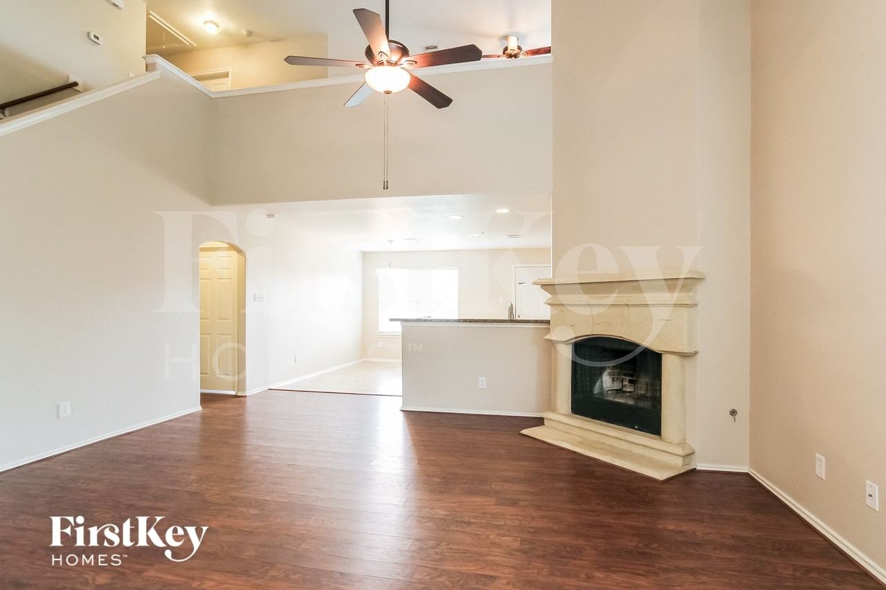 18490 Sunrise Pines Dr - Photo 3 of 15