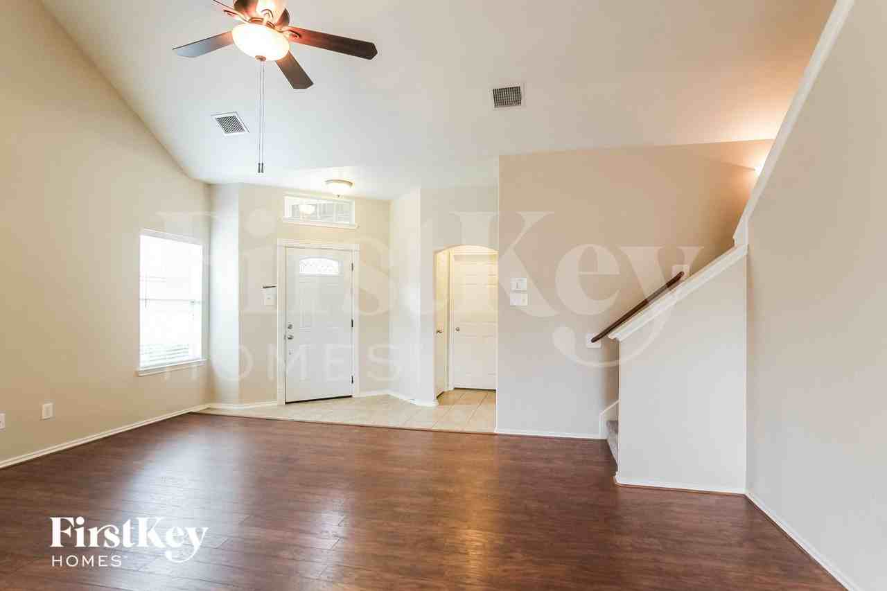 18490 Sunrise Pines Dr - Photo 4 of 15