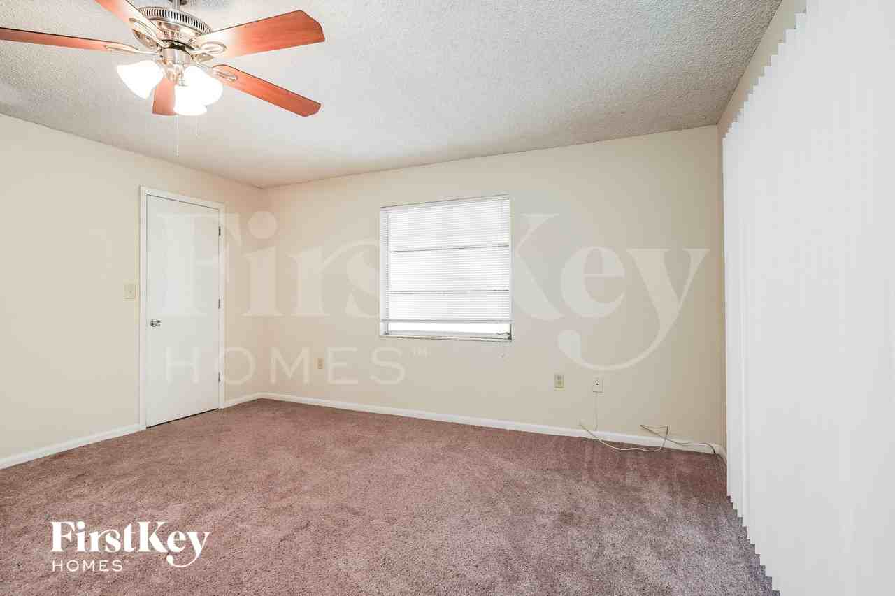 18125 Hilda Dr - Photo 7 of 16