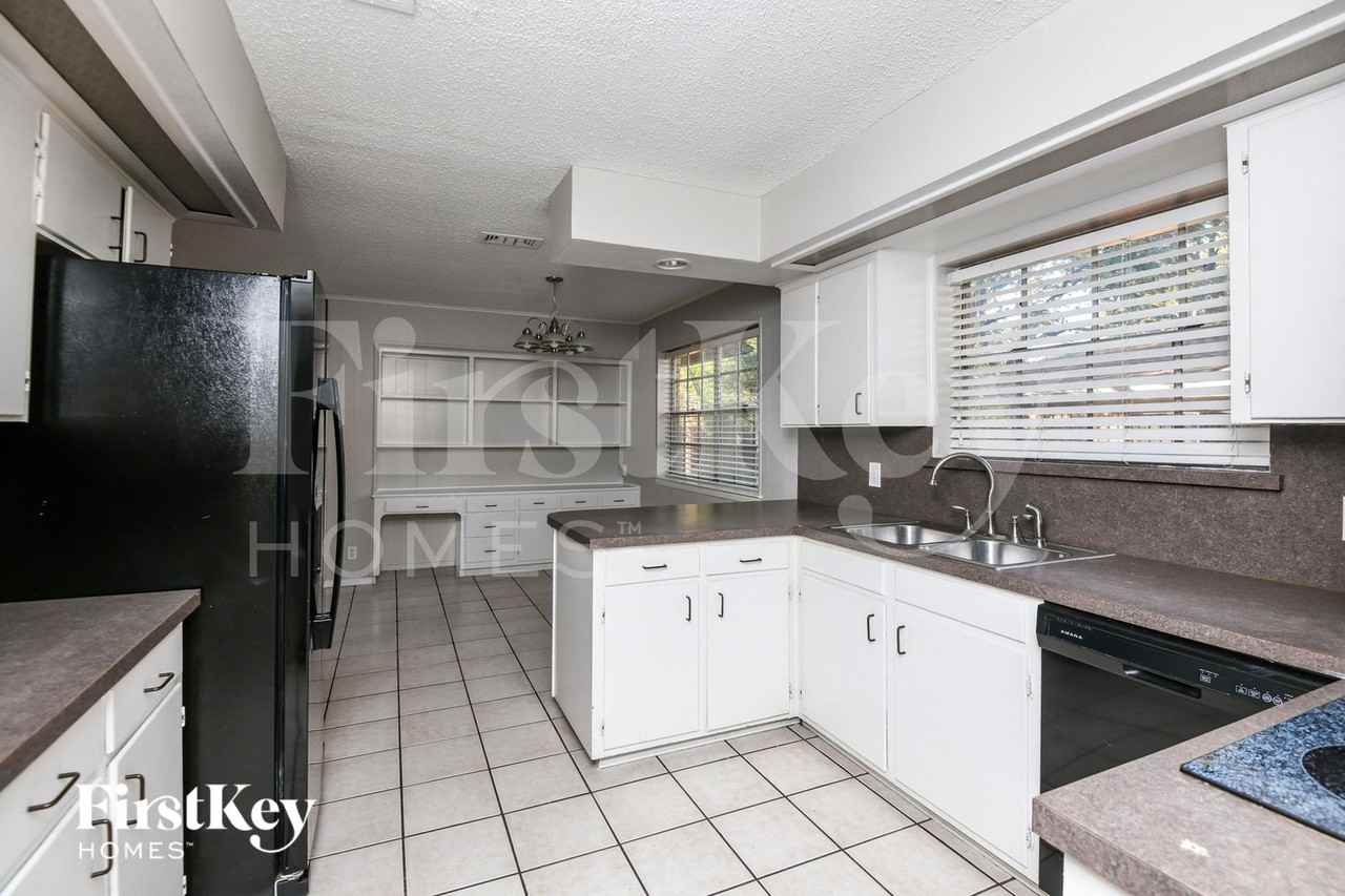 1808 W Cedar Elm Dr - Photo 5 of 15