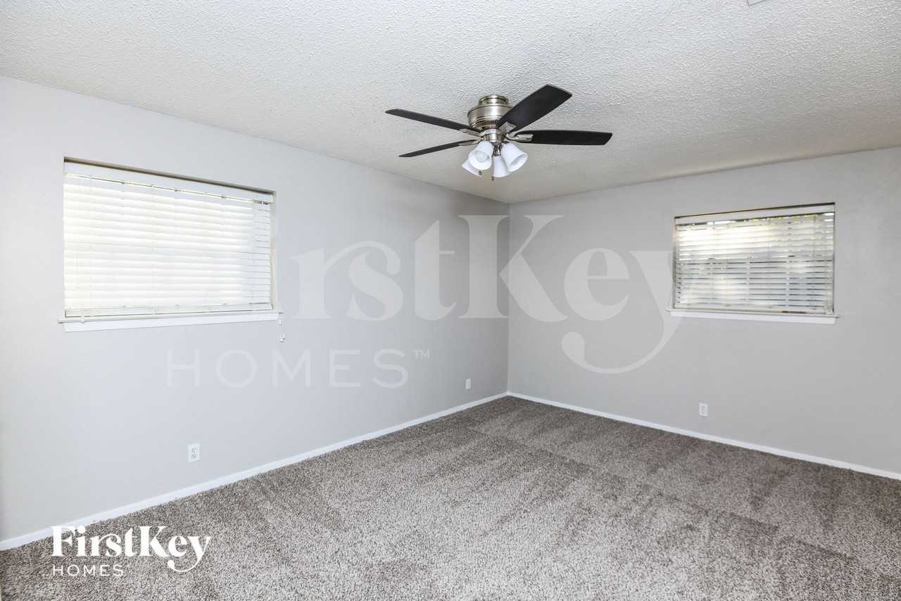 1808 W Cedar Elm Dr - Photo 7 of 15
