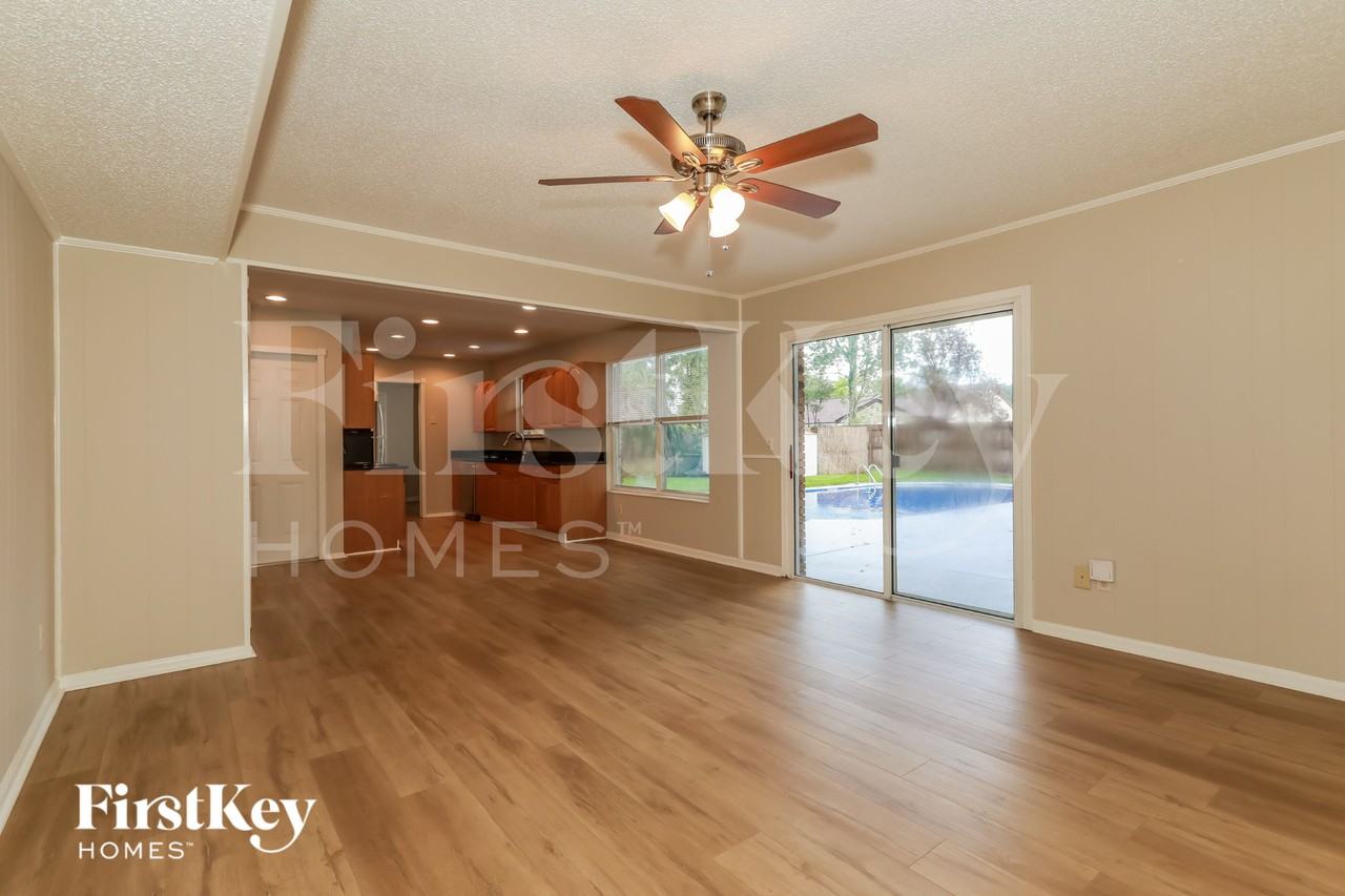 1806 Alder Dr - Photo 5 of 16