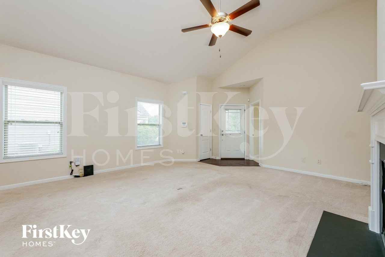 150 Stonebridge Xing - Photo 6 of 15