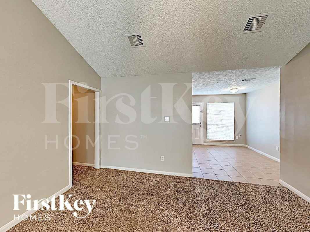 11319 Snow Bay Dr - Photo 3 of 16