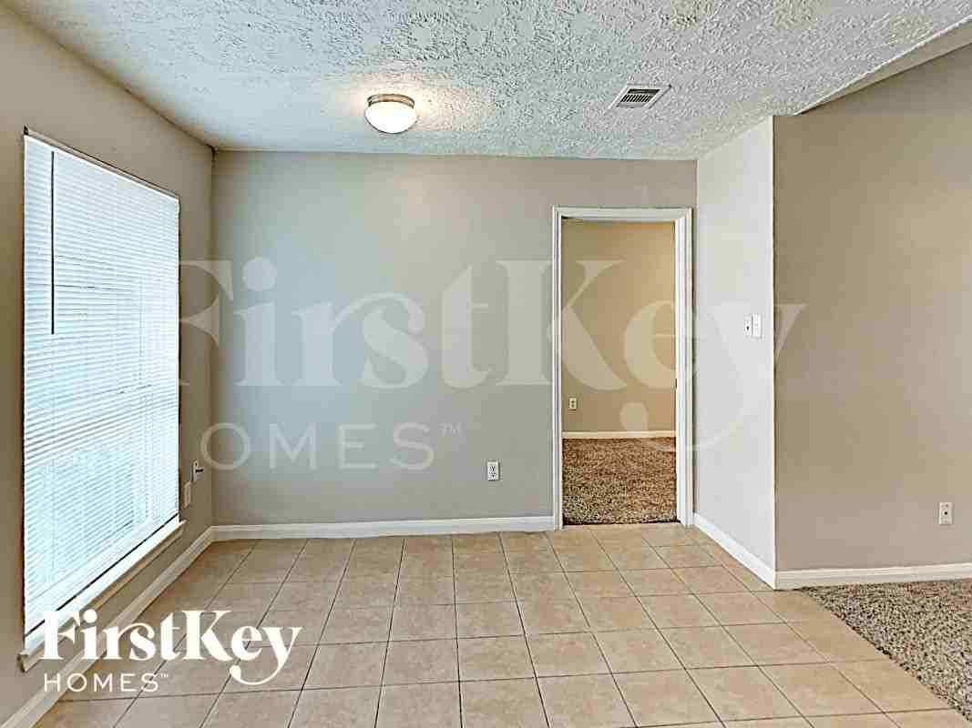 11319 Snow Bay Dr - Photo 6 of 16