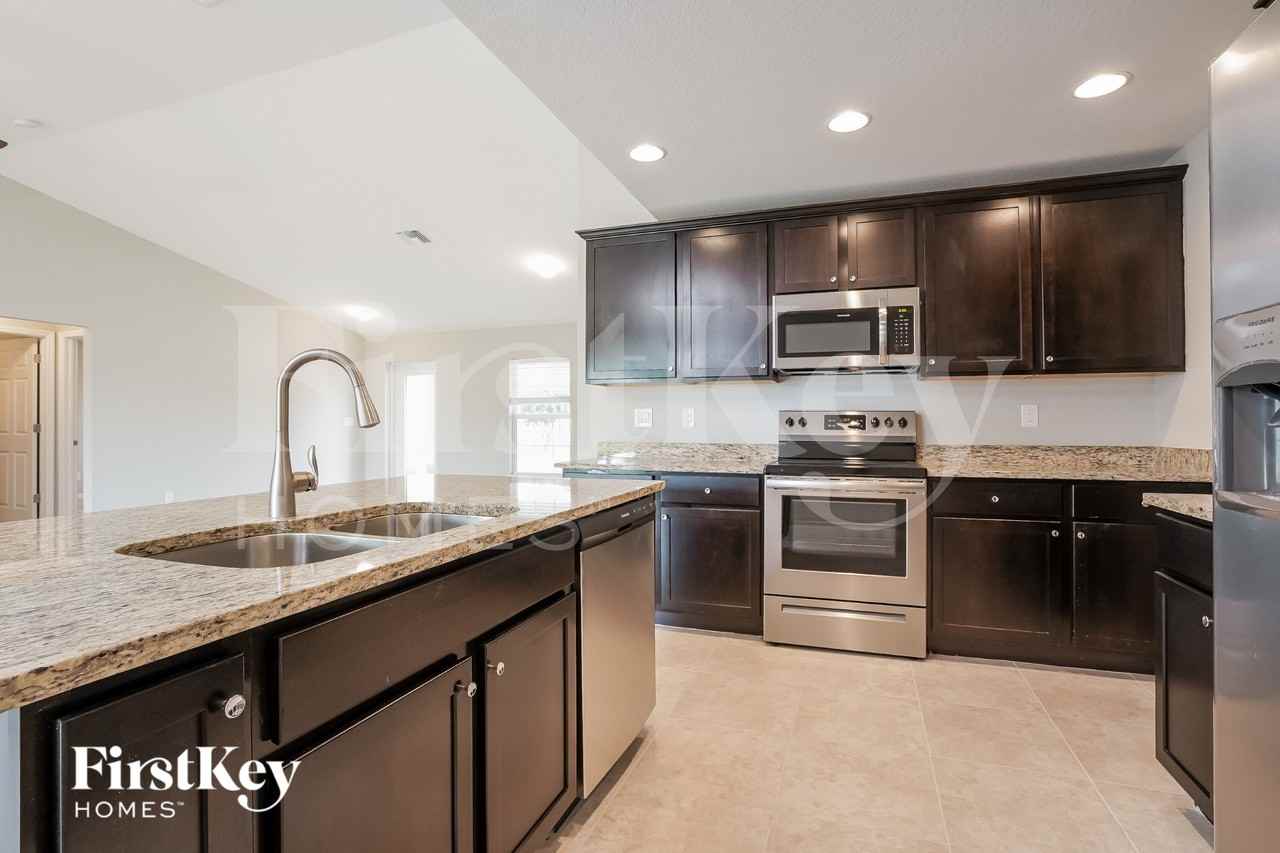 1114 Sw 40th Ter - Photo 6 of 16