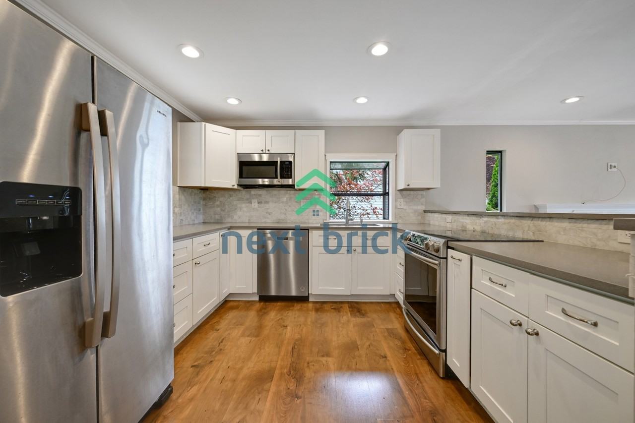 16449 Se 39th Pl - Photo 2 of 24