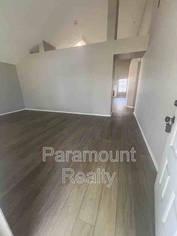 1230 Mohr Cir - Photo 4 of 28