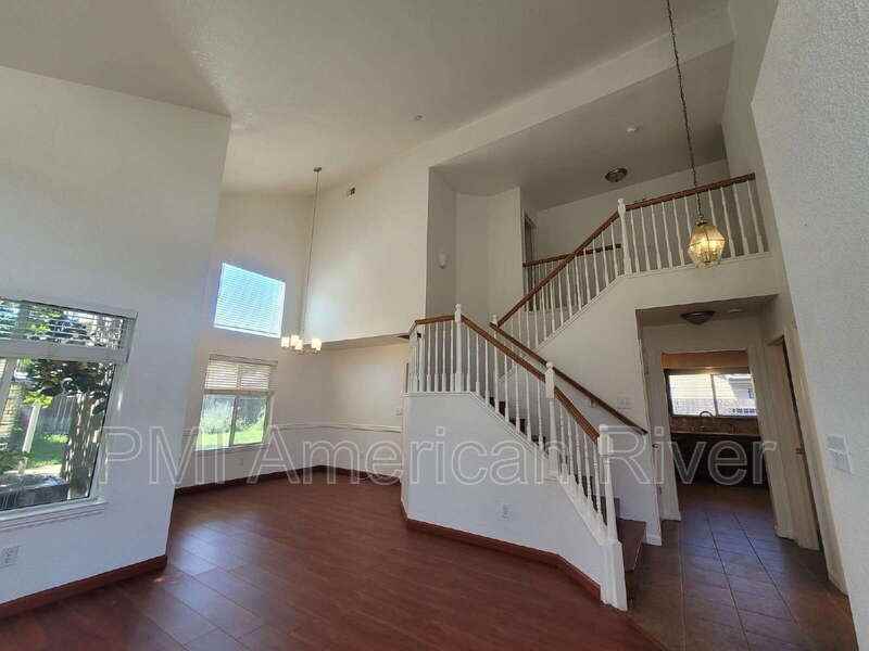 4118 Venice Ct - Photo 2 of 24
