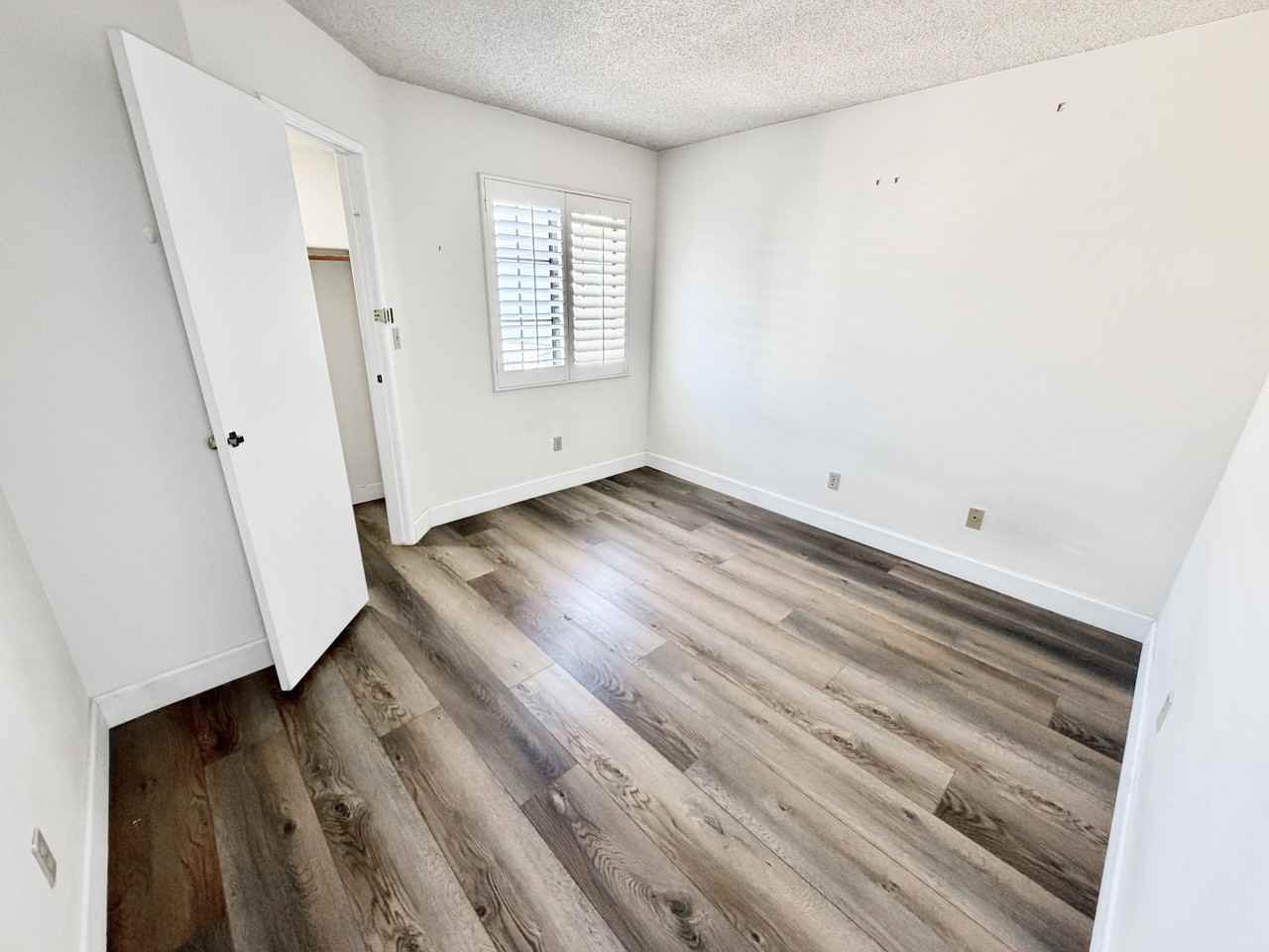 415 Mooney Dr #B - Photo 5 of 50