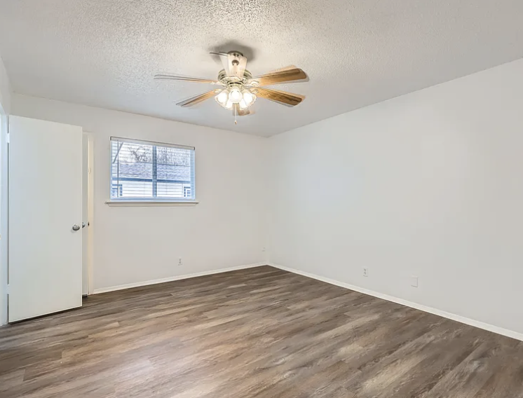 1301 Hollow Creek Dr #2 - Photo 7 of 13