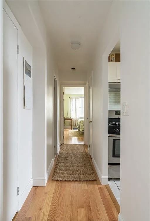 377 N Broadway #606 - Photo 6 of 10