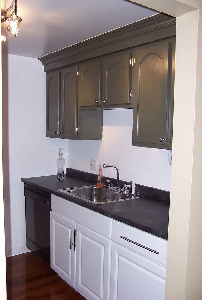 135 Charter Oaks Dr #4 - Photo 2 of 6