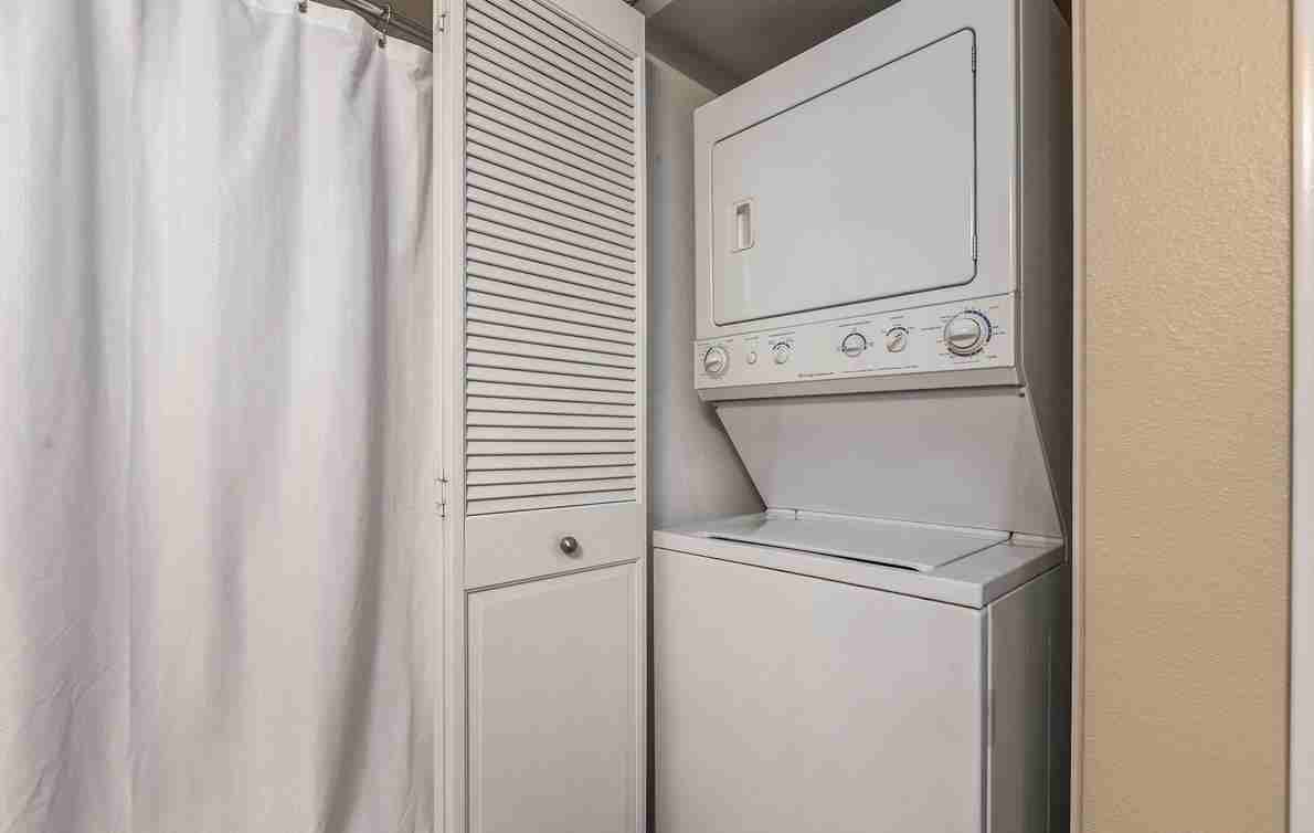 1435 India St - Photo 2 of 6
