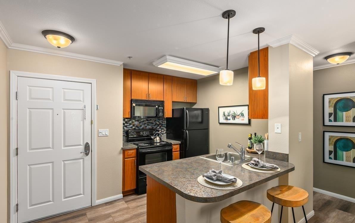 1435 India St - Photo 5 of 6
