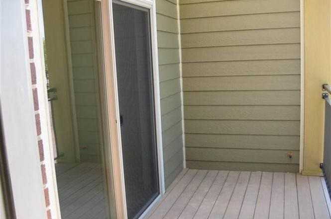 625 E Mifflin St - Photo 3 of 7