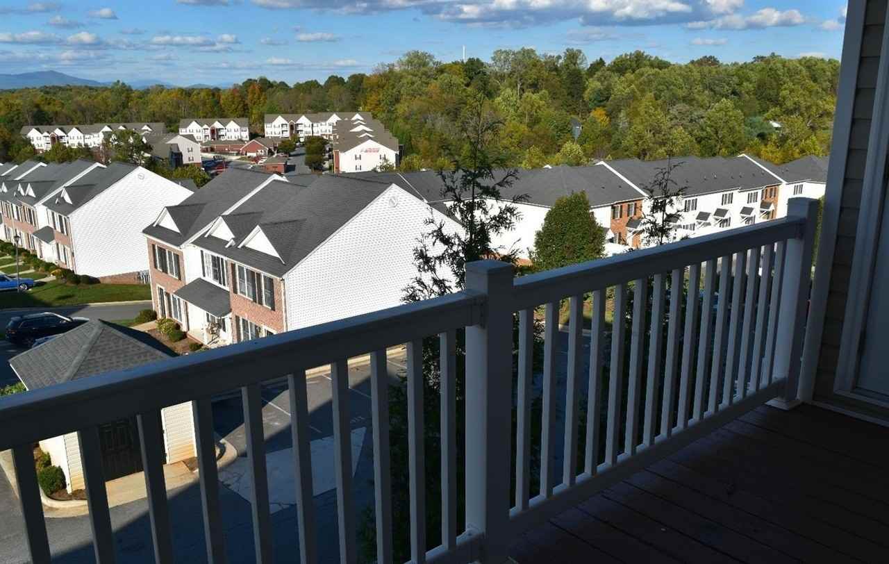 623 Wyndhurst Dr - Photo 5 of 11