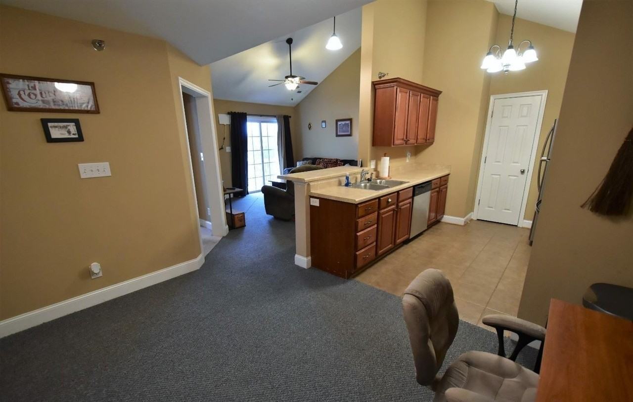 623 Wyndhurst Dr - Photo 6 of 11