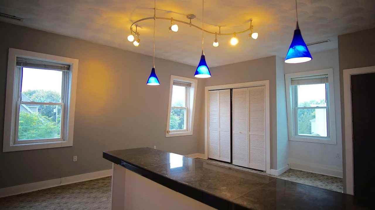 124 Almy St - Photo 6 of 11