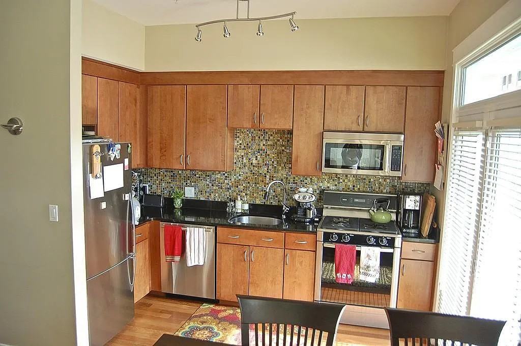 31 Wheeler St - Photo 5 of 6