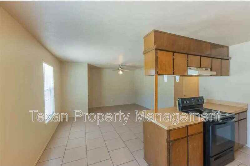 705 North St #A - Photo 2 of 11