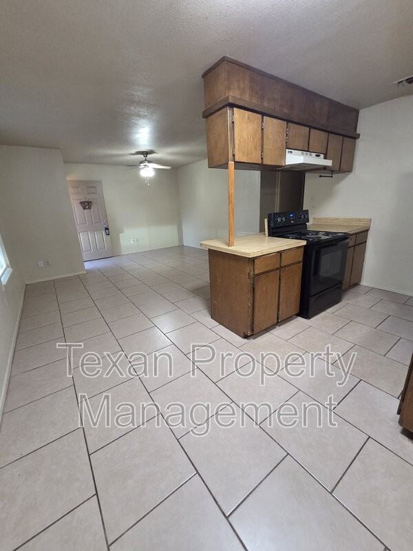 705 North St #A - Photo 3 of 11