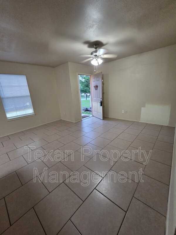 705 North St #A - Photo 4 of 11