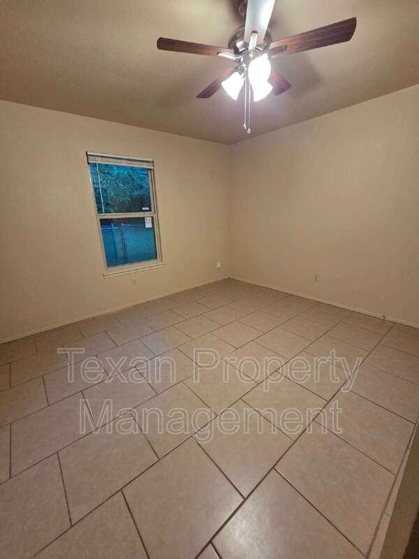 705 North St #A - Photo 6 of 11