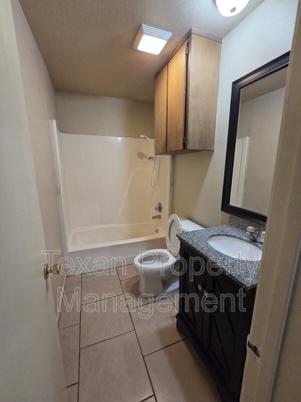 705 North St #A - Photo 7 of 11