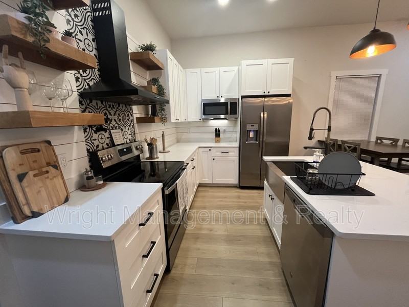1807 E 20th Ave - Photo 7 of 17
